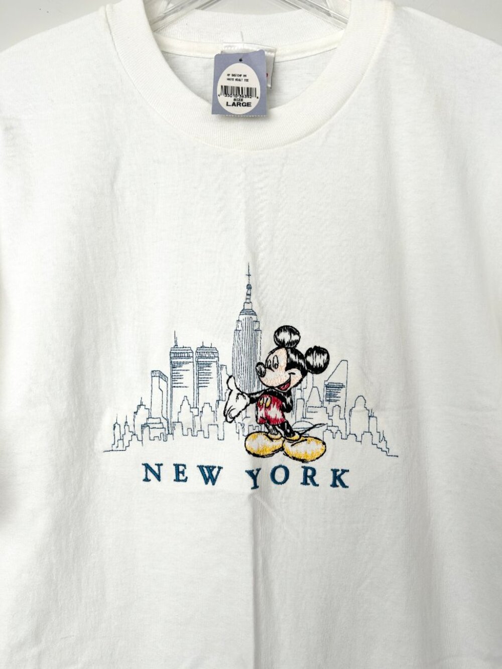 New! Vintage DISNEY STORE New York T-Shirt Mickey Mouse Twin Towers NOS Sz L USA